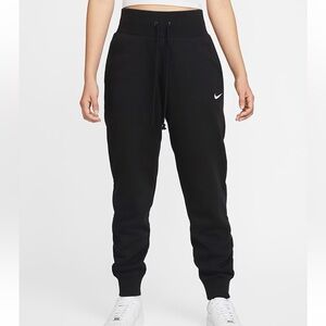 Black Nike Phoenix fleece joggers